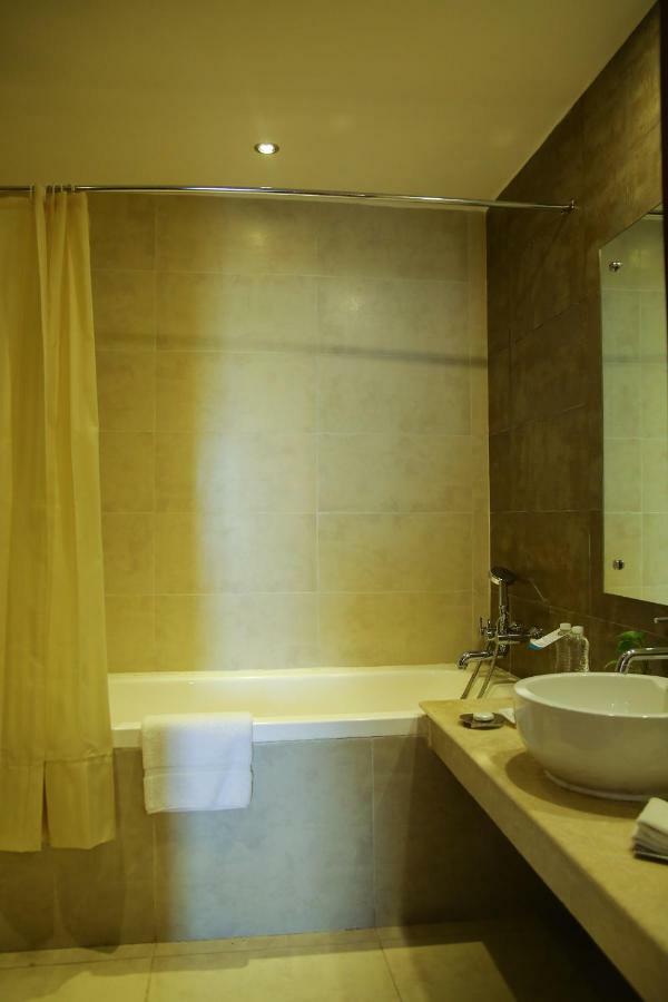 Hotel Gokulam Park 4*